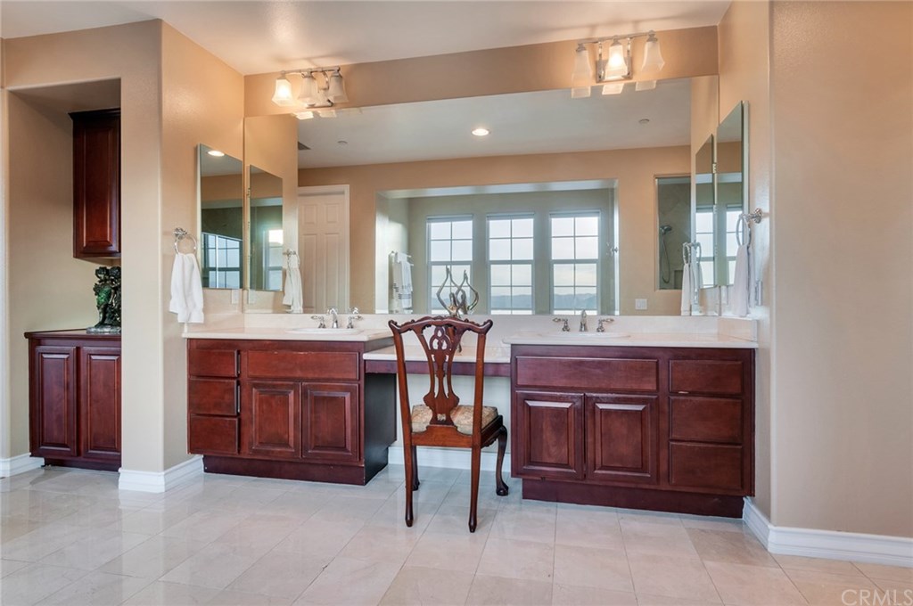 2106 Saltbush Circle Corona, CA 92882 - Photo 48 of 62