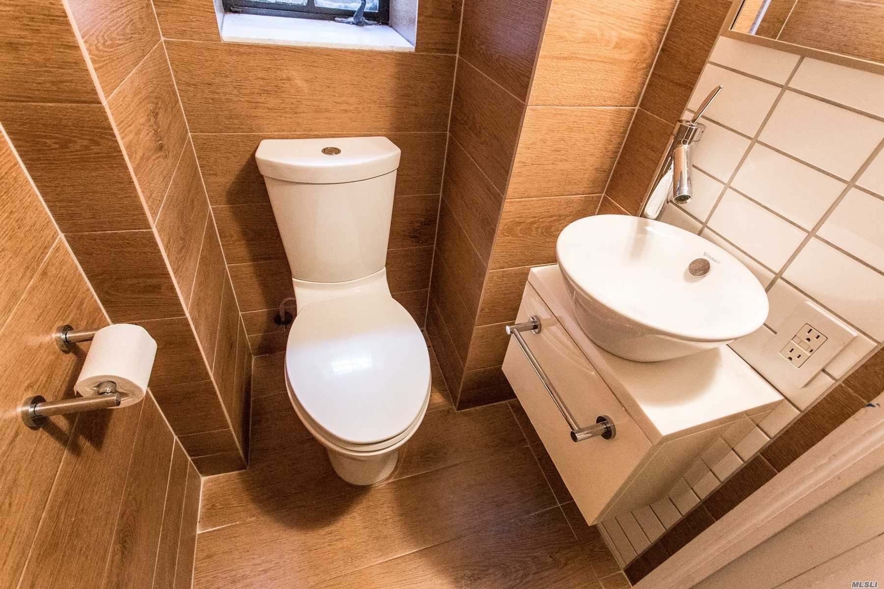 7 Holder Place Queens, NY 11375 - Photo 17 of 19