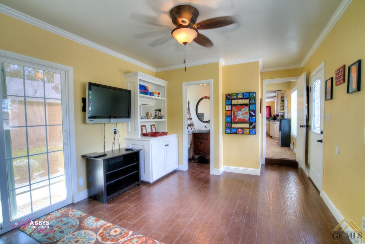 2849 Harmon Road Bakersfield, CA 93307 - Photo 23 of 36
