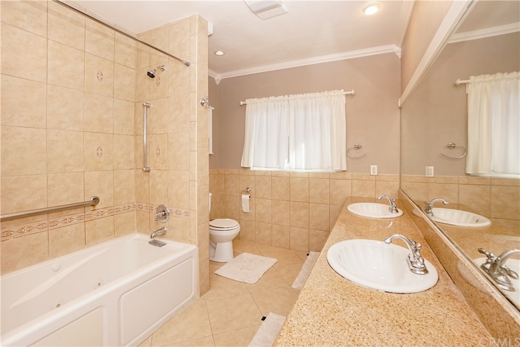 262 MacDonald Street Pasadena, CA 91103 - Photo 9 of 21