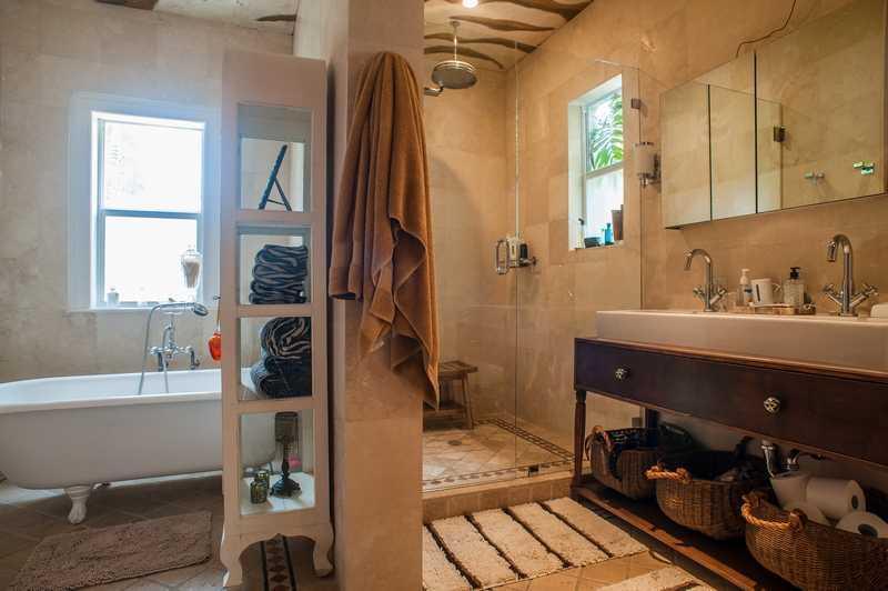 2372 Prairie Avenue Miami Beach, FL 33140 - Photo 23 of 31