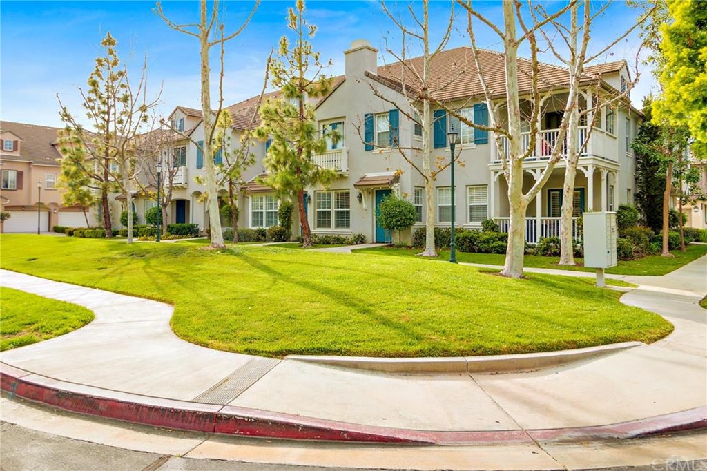 30 Cabazon, Unit 2, Irvine, CA 92602 Compass