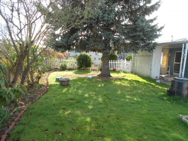 1548 Thompson Road Woodburn, OR 97071 - Photo 7 of 17 Gallery Image 7