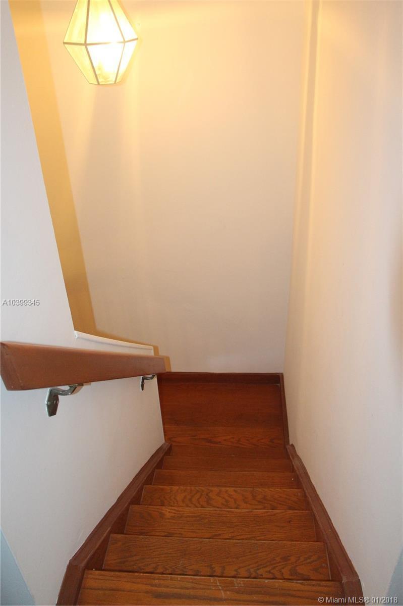 4716 Southwest 67th Avenue, Unit D1 Miami, FL 33155 - Photo 15 of 18