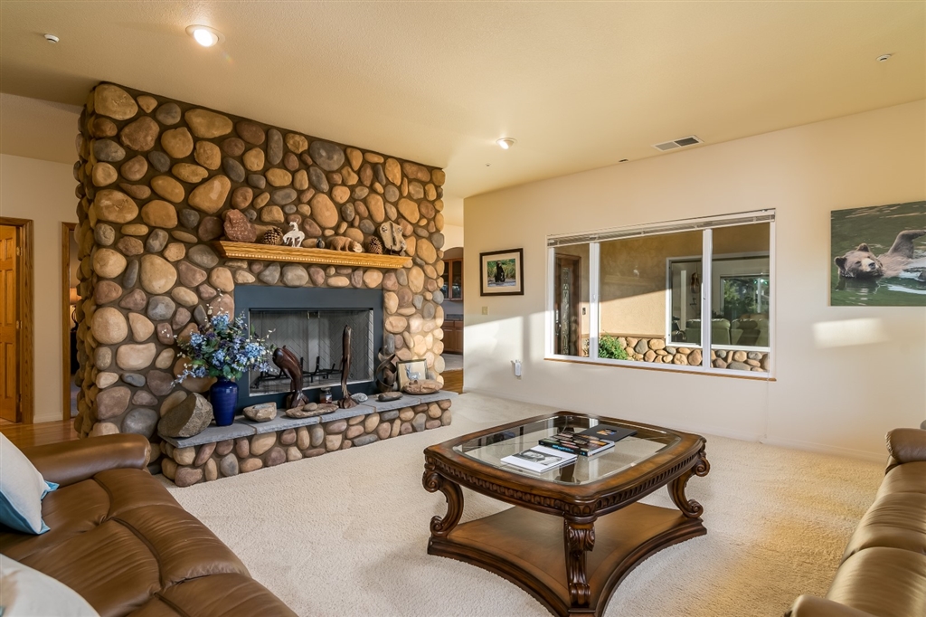 15120 Moonglow Drive Ramona, CA 92065 - Photo 9 of 25