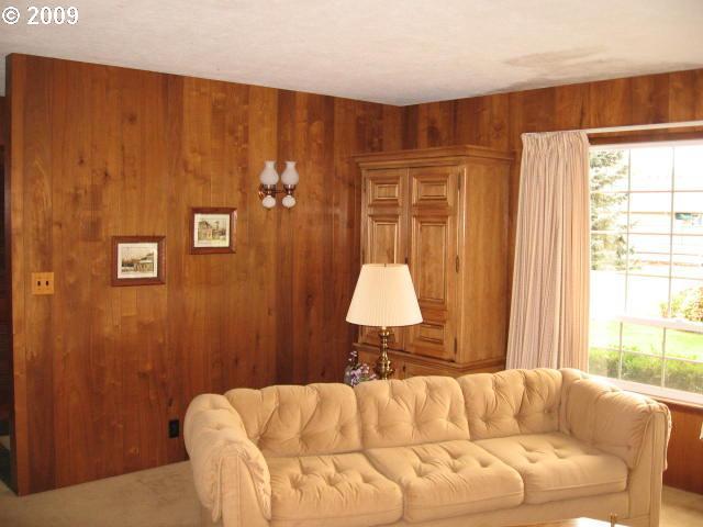 2298 North Boones Ferry Road Woodburn, OR 97071 - Photo 5 of 15 Gallery Image 5