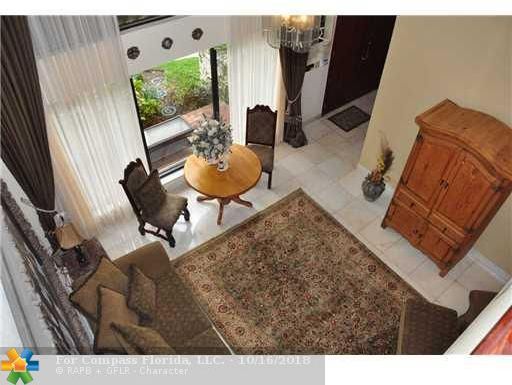 2009 Sunrise Key Boulevard Fort Lauderdale, FL 33304 - Photo 13 of 25