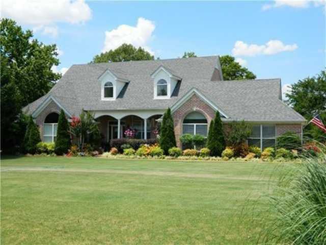 310 Caitlin Road Oakland, TN 38060 - Photo 1 of 22 Gallery Image 1