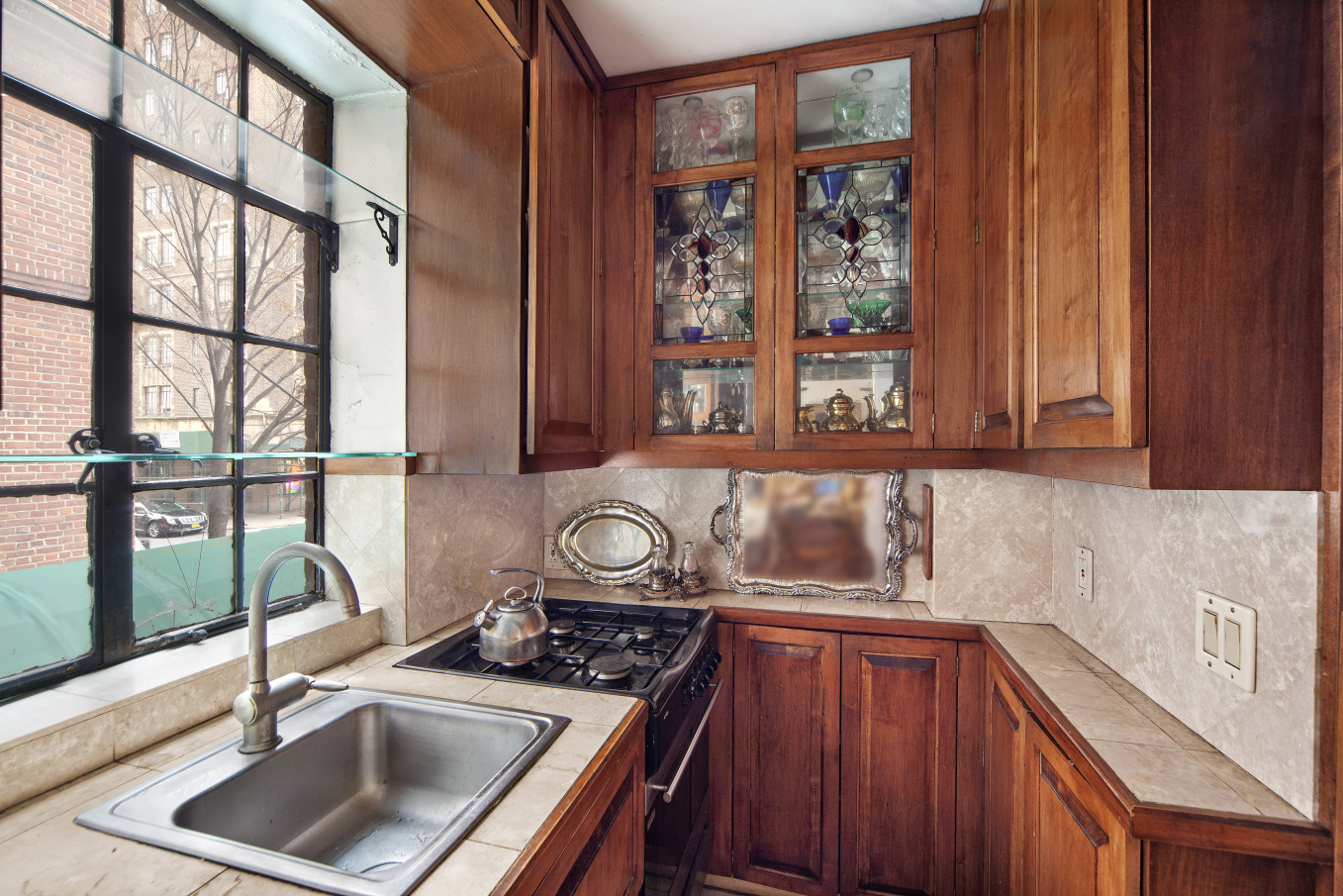 333 East 43rd Street, Unit 207 Manhattan, NY 10017 - Photo 4 of 7