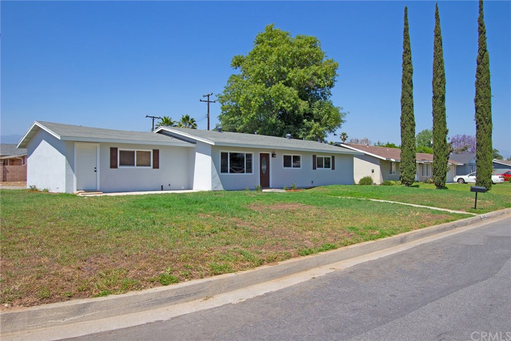 19340 Woodhill Street Rialto, CA 92376 - Photo 1 of 42