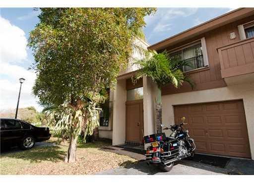 11467 Southwest 109th Road, Unit 7C Miami, FL 33176 - Photo 2 of 14 Gallery Image 2
