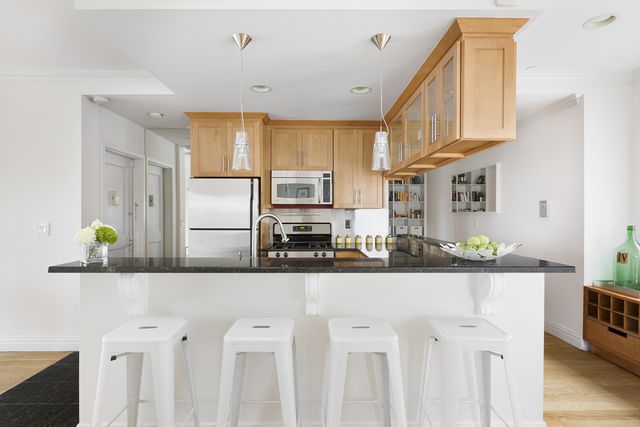 $1,565,000 | 85 Hudson Avenue, Unit PH | Vinegar Hill