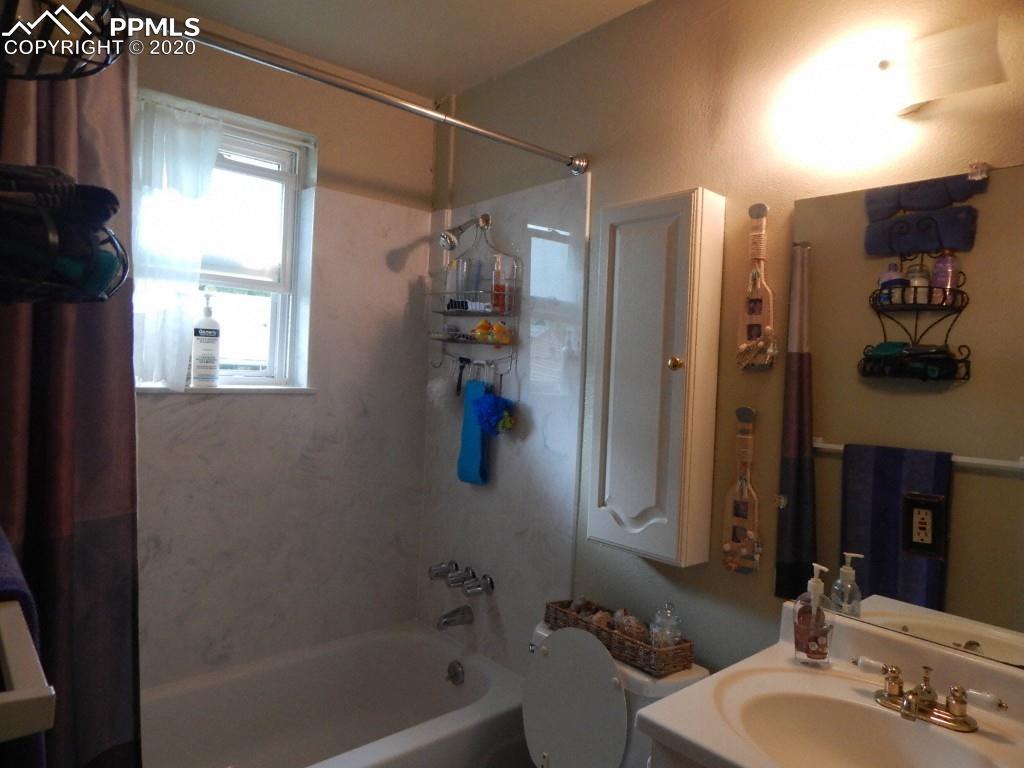 520 Alexander Road Colorado Springs, CO 80909 - Photo 8 of 9