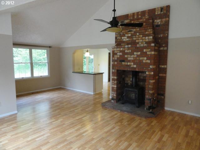 222 Highland Road Washougal, WA 98671 - Photo 5 of 16 Gallery Image 5