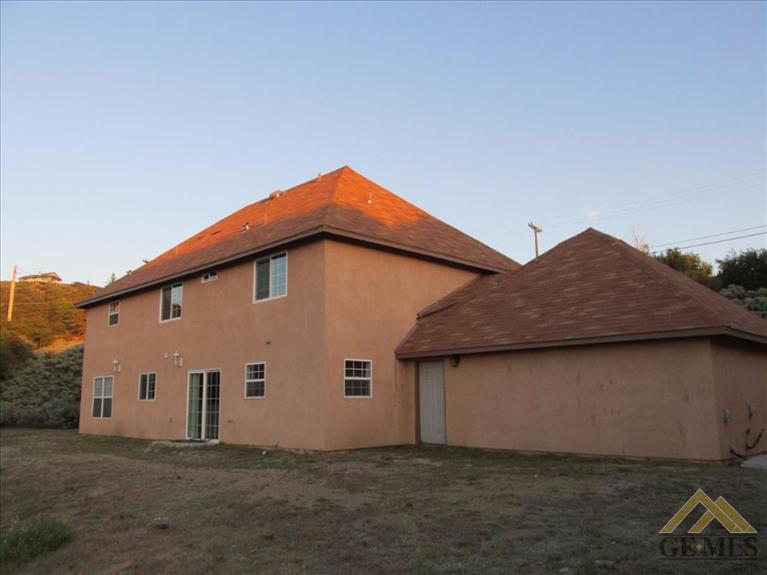 24261 Jacaranda Drive Tehachapi, CA 93561 - Photo 17 of 20