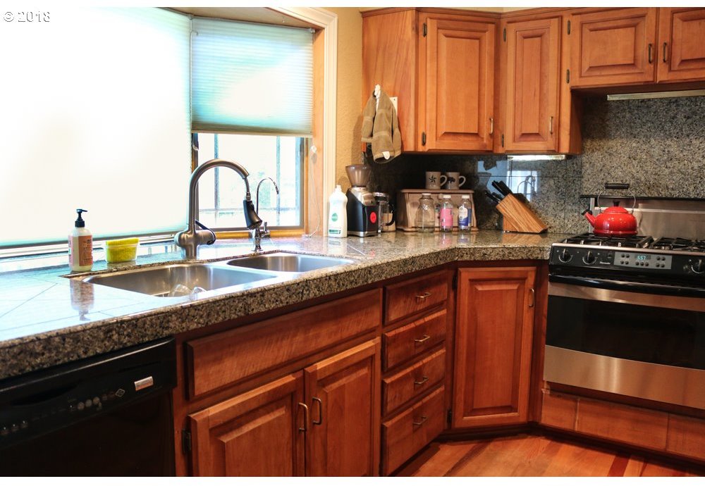 8674 South Myrtle Road Myrtle Creek, OR 97457 - Photo 23 of 29 Gallery Image 23