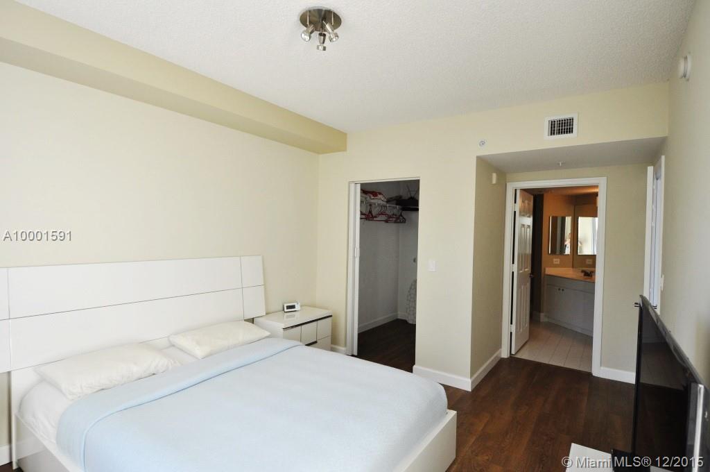 17145 North Bay Road, Unit 4409 Sunny Isles Beach, FL 33160 - Photo 8 of 24