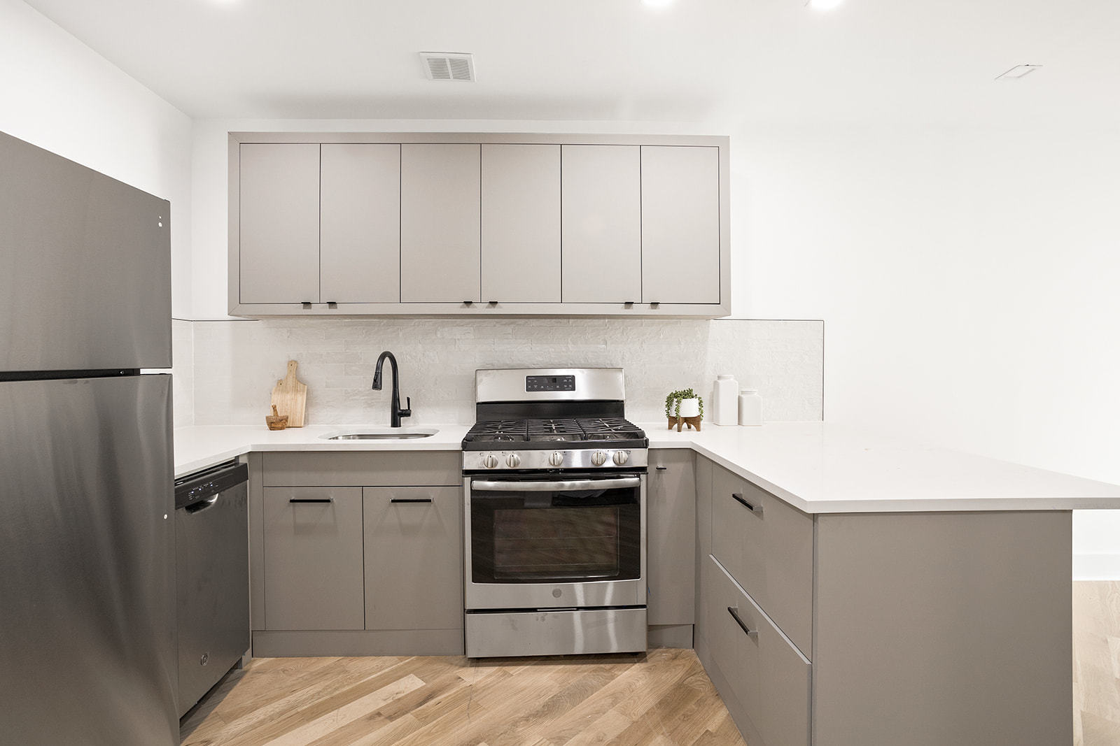 571 Lafayette Avenue, Unit 4 Brooklyn, NY 11205 - Photo 2 of 6