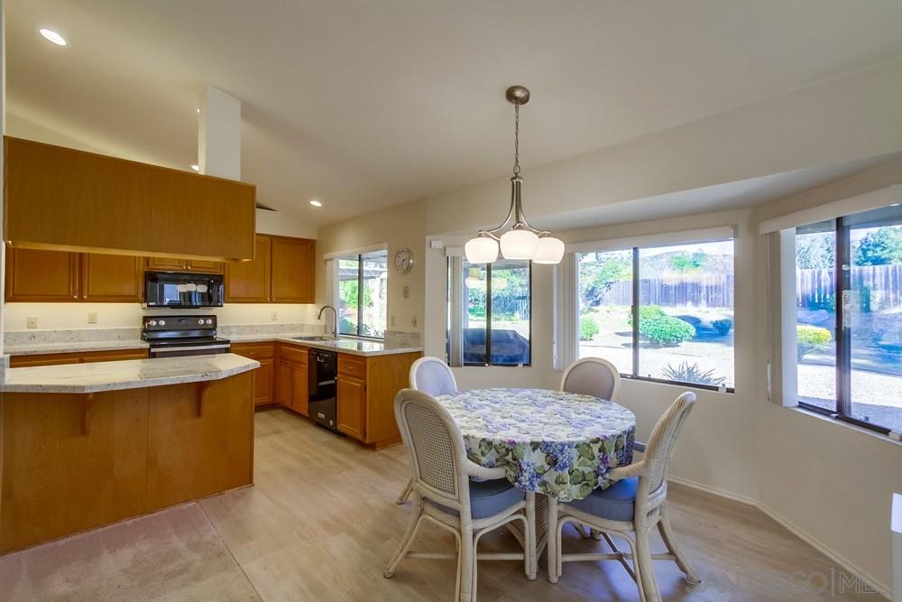16523 Bridlewood Road Poway, CA 92064 - Photo 8 of 25 Gallery Image 8