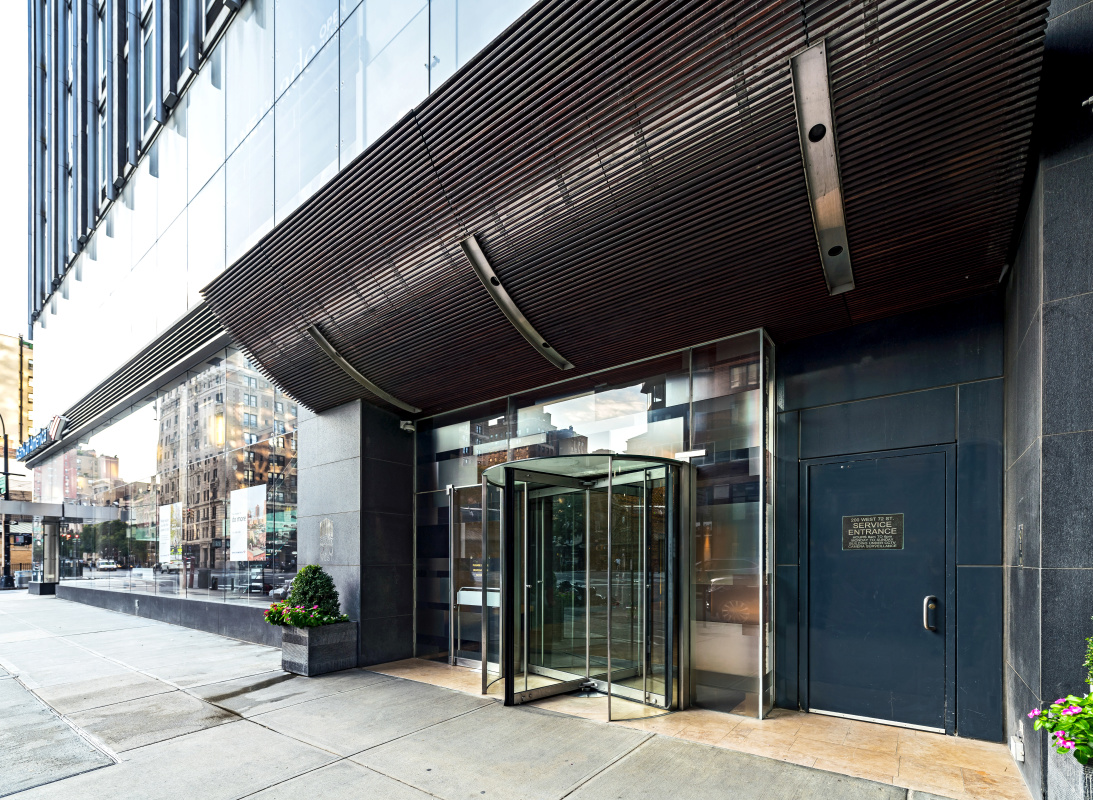 The Corner 200-212 W 72nd St, Manhattan, NY 10023 - Photo 3 of 3