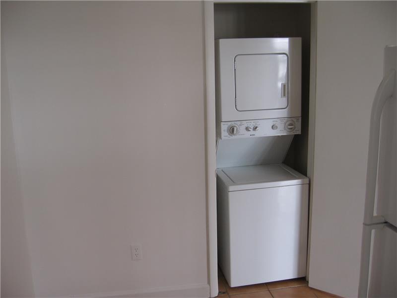 550 15th Street, Unit 203 Miami Beach, FL 33139 - Photo 13 of 18