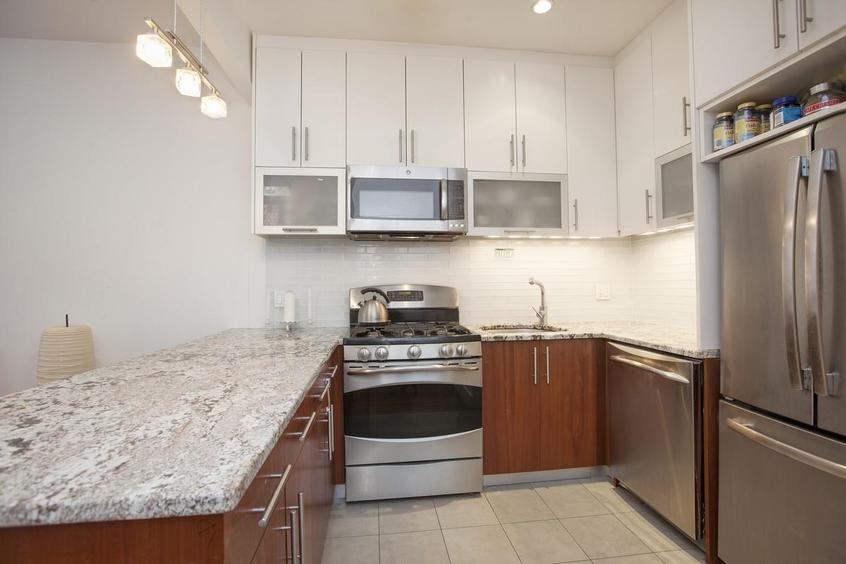 41-18 27th Street, Unit 6A Queens, NY 11101 - Photo 4 of 7
