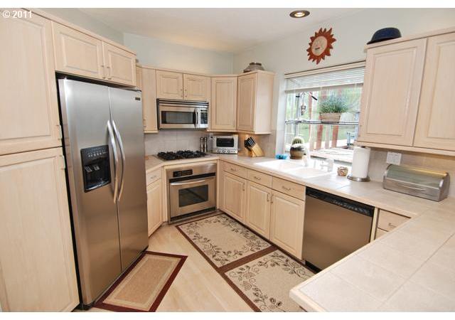 14593 Northwest Larson Road, Unit 1 Portland, OR 97231 - Photo 3 of 16