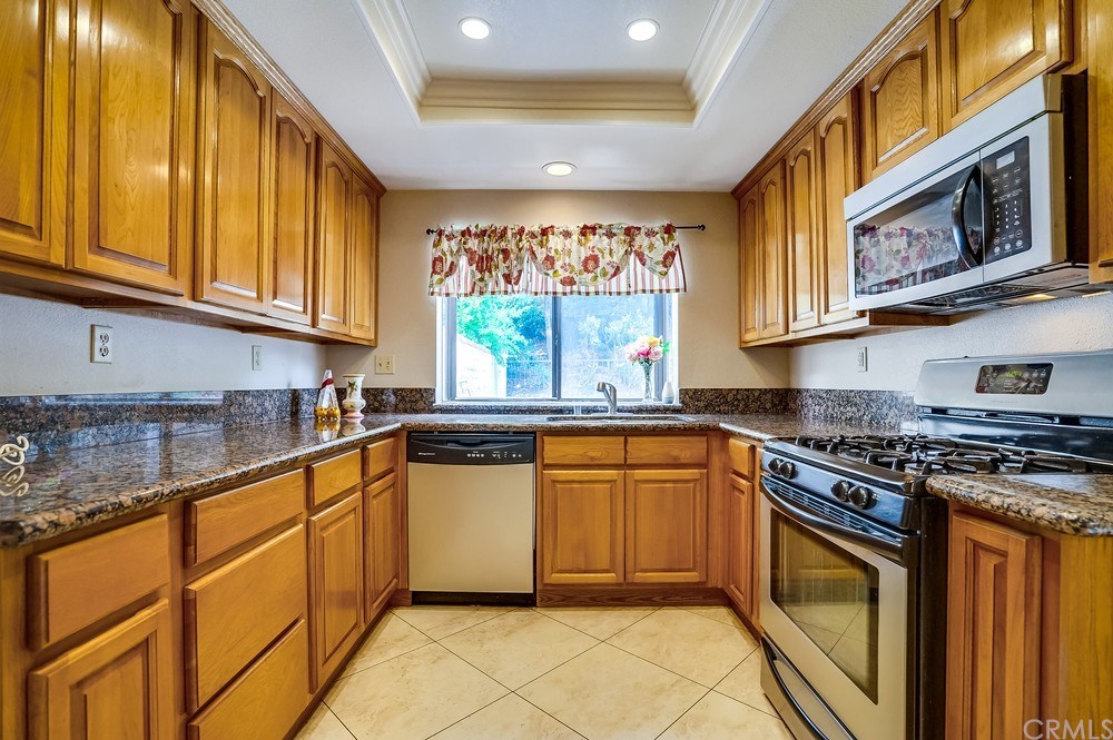 1541 Vallecito Pomona, CA 91768 - Photo 13 of 34