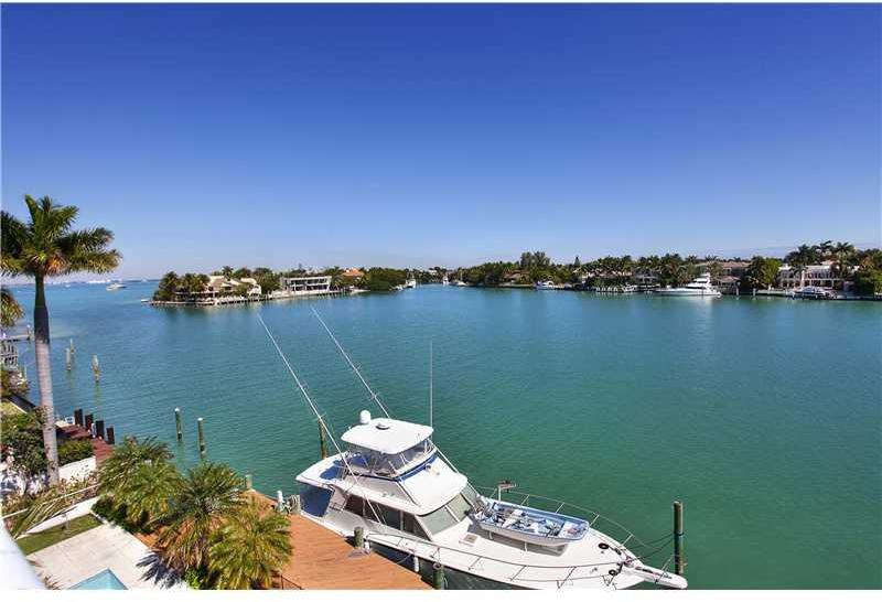 701 North Mashta Drive Key Biscayne, FL 33149 - Photo 18 of 19