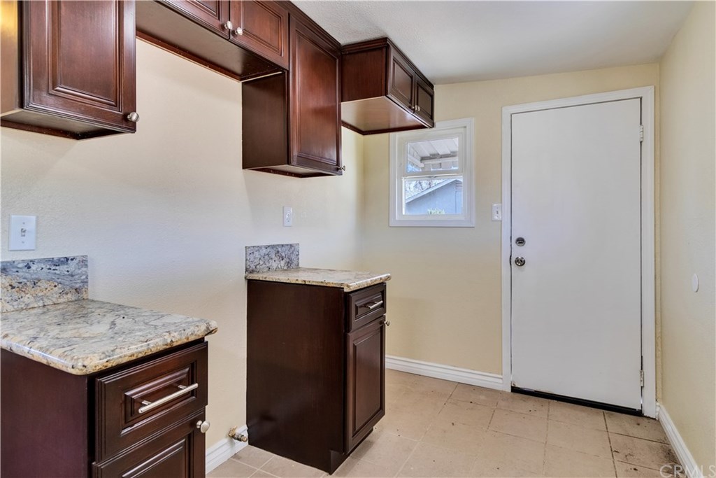 15943 Pine Street Hesperia, CA 92345 - Photo 10 of 21