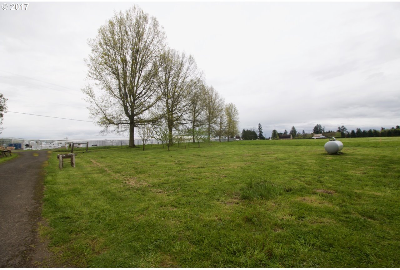 23241 Boones Ferry Road Northeast Aurora, OR 97002 - Photo 10 of 30 Gallery Image 10
