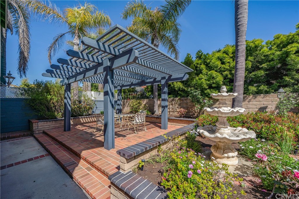 16282 Typhoon Lane Huntington Beach, CA 92649 - Photo 17 of 39