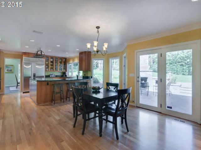 12134 Southwest Tryon Hill Road Portland, OR 97219 - Photo 7 of 16 Gallery Image 7