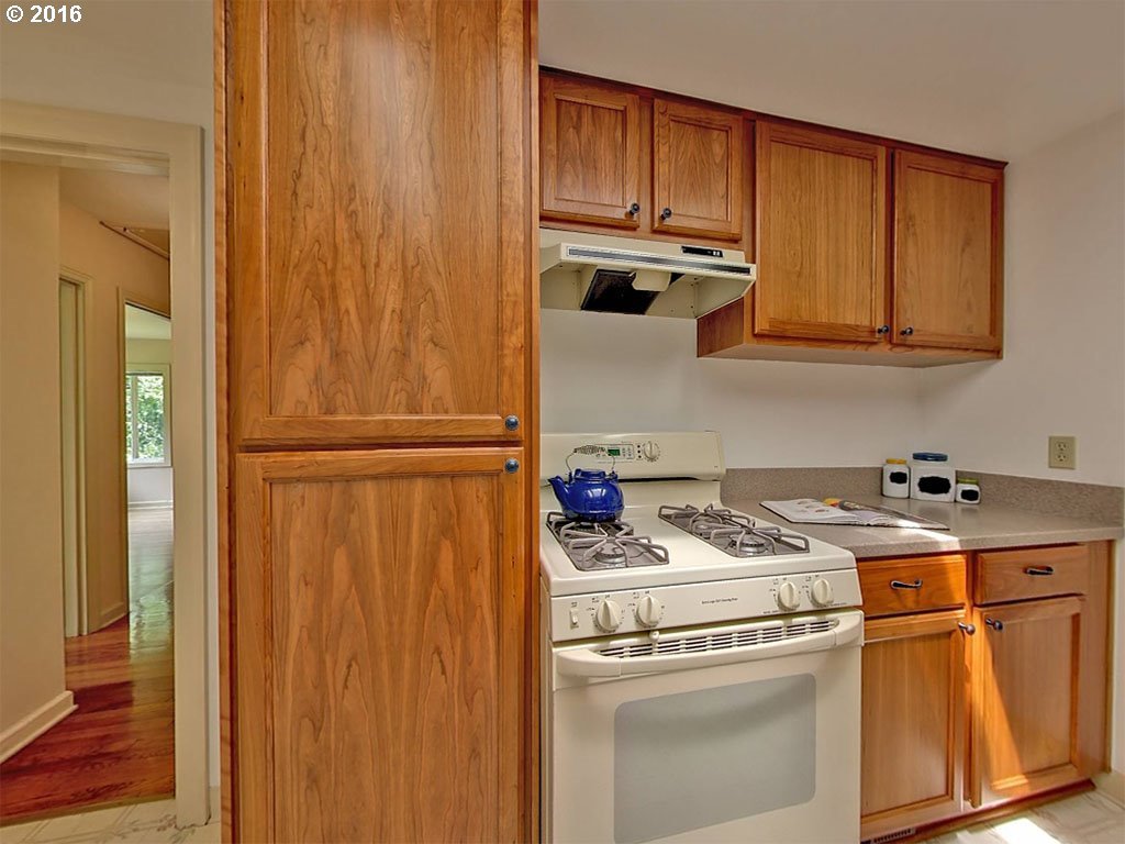 10400 Southwest Walker Road Beaverton, OR 97005 - Photo 8 of 20 Gallery Image 8