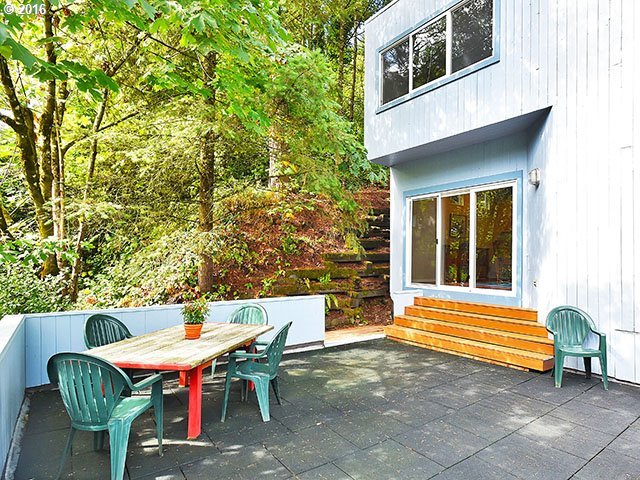 2710 Southwest Rutland Terrace Portland, OR 97205 - Photo 21 of 24 Gallery Image 21