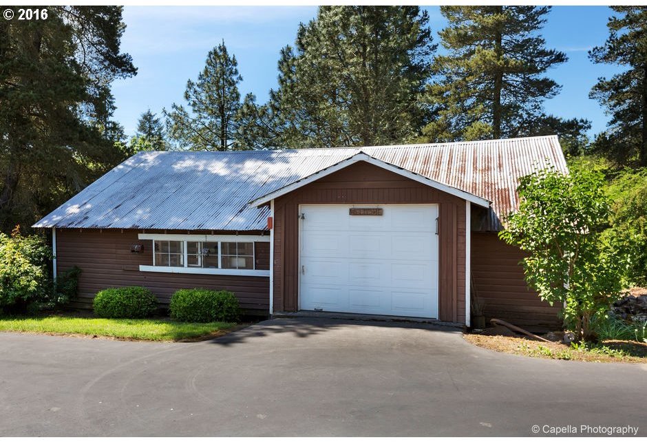 15596 Southwest Midway Road Hillsboro, OR 97123 - Photo 7 of 32