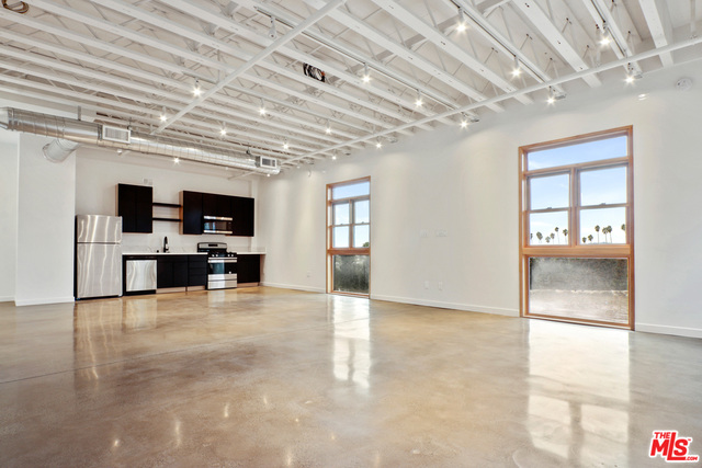 1402 Sutherland Street Los Angeles, CA 90026 - Photo 2 of 14