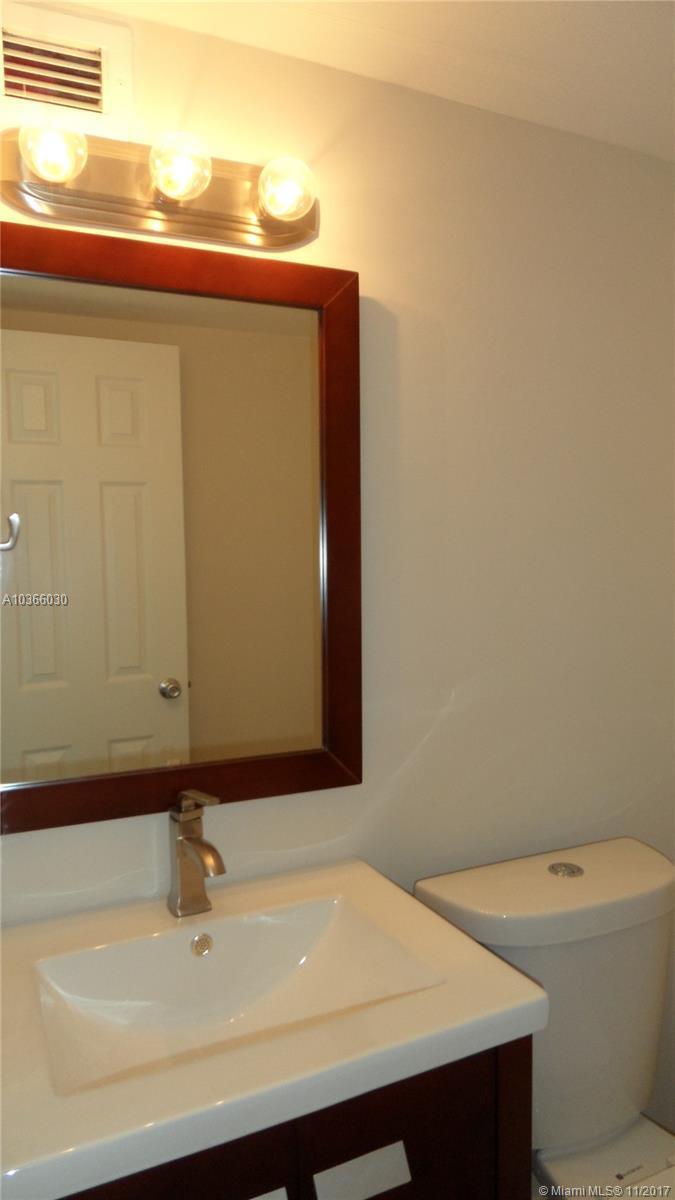 6969 Collins Avenue, Unit 903 Miami Beach, FL 33141 - Photo 10 of 34