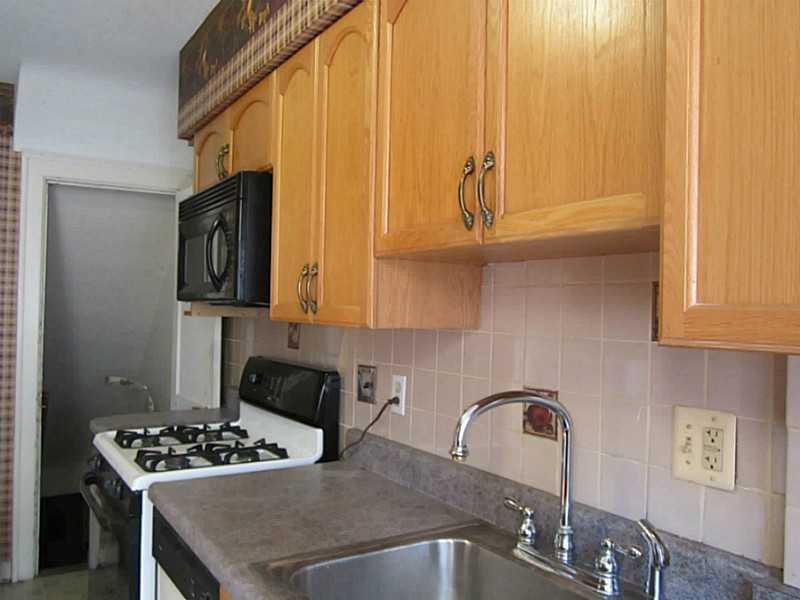 2332 Sherbrook Street Pittsburgh, PA 15217 - Photo 8 of 23