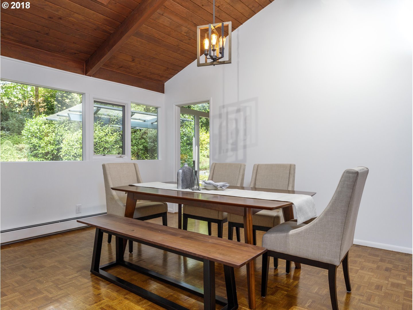 550 Southwest Glen Road Portland, OR 97219 - Photo 6 of 29 Gallery Image 6