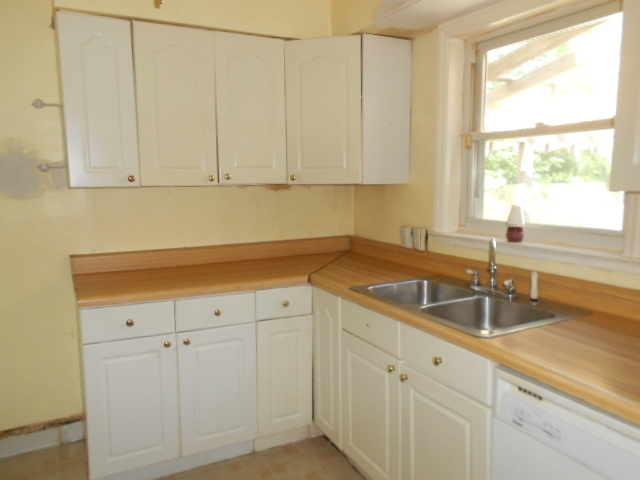 594 Vaughn Road Memphis, TN 38122 - Photo 7 of 24 Gallery Image 7