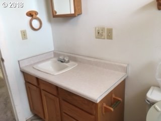 249 Schad Road Elkton, OR 97436 - Photo 5 of 15 Gallery Image 5