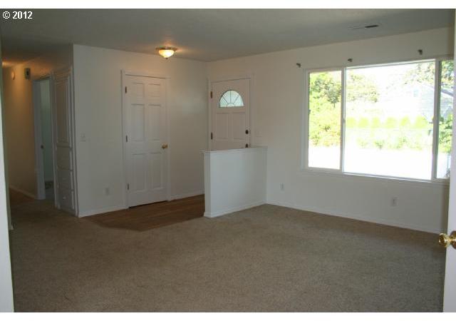 1595 Hoffman Road Northeast Salem, OR 97301 - Photo 7 of 11