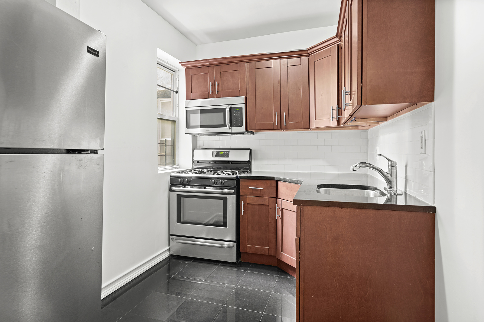 244 New York Avenue, Unit 2R Brooklyn, NY 11216 - Photo 3 of 8