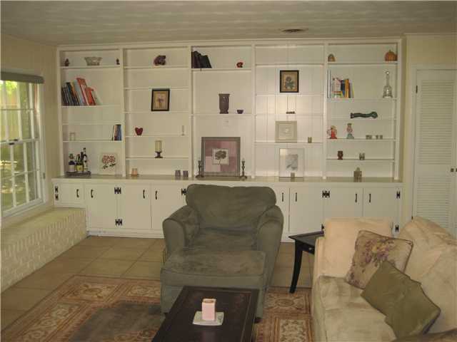 4833 Dee Road Memphis, TN 38117 - Photo 7 of 25