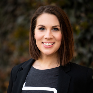 Headshot of Jennifer Yuhas