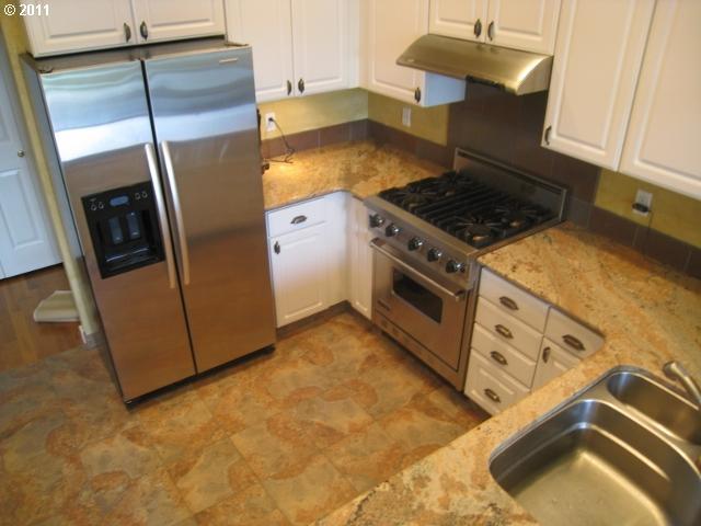 9810 Northwest Silver Ridge Loop Portland, OR 97229 - Photo 6 of 16 Gallery Image 6