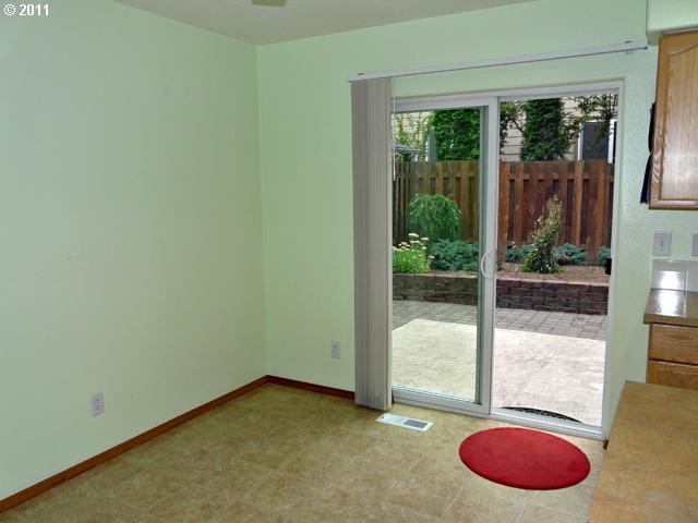 6249 Southeast 134th Avenue Portland, OR 97236 - Photo 12 of 16 Gallery Image 12