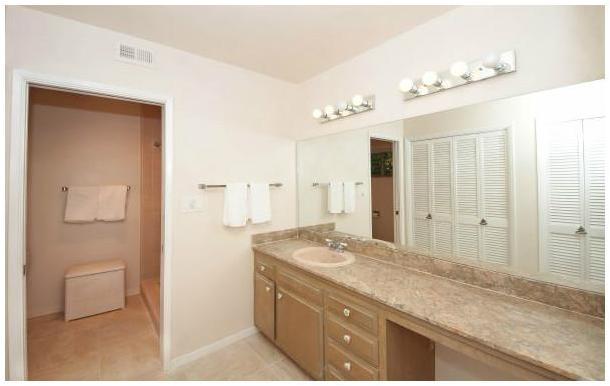 7371 Rue Michael La Jolla, CA 92037 - Photo 17 of 24 Master bath with separate room for tub/shower