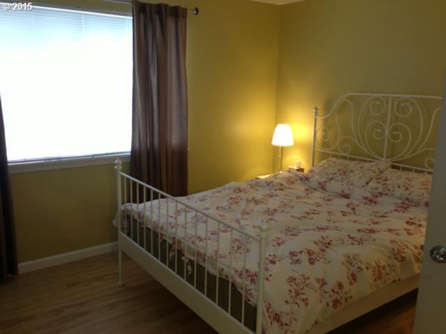 17564 Northwest Springville Road, Unit H1 Portland, OR 97229 - Photo 11 of 12 Gallery Image 11